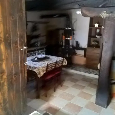 Gasthof Room In Guest Room - Adart Home - Mountain Art Space